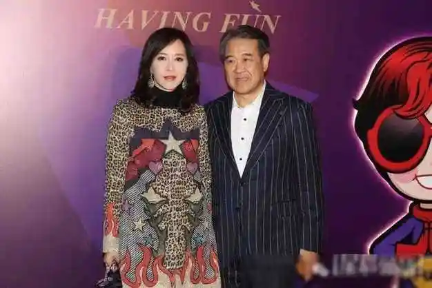 港娱三大女富婆同场吕良伟前妻邝美云闪耀全场现任老婆不输阵