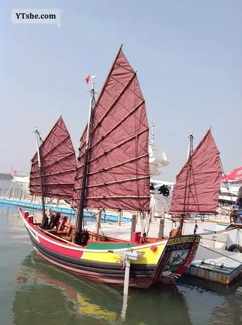 "开角花屁股"木帆船亮相舟马 跑者还可现场许愿