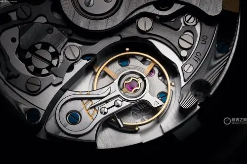 格拉苏蒂原创议员系列1-37-01-03-02-35(2 / 2)