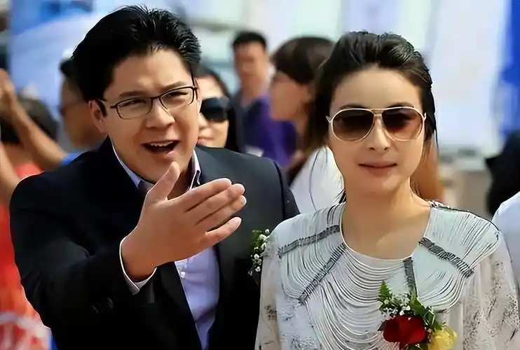 原创章子怡嫁入霍家郭晶晶入赘高攀家霍父道出婚姻真相