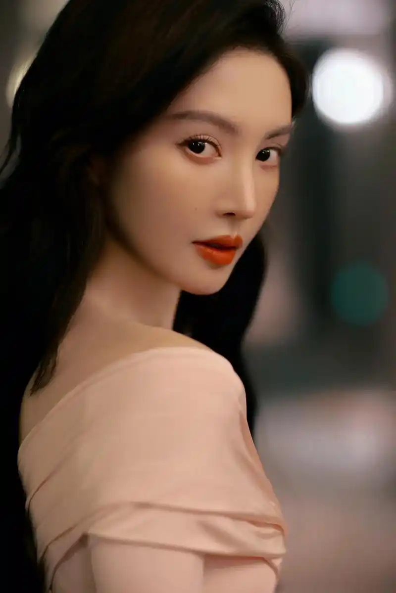 金晨|央视跨年晚会造型金晨一身ralph lauren p - 抖音