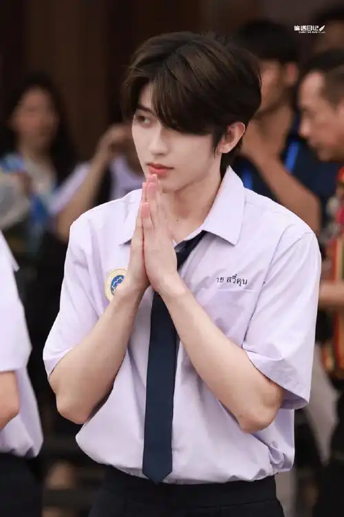 奔跑吧校服路透##蔡徐坤白月光学长