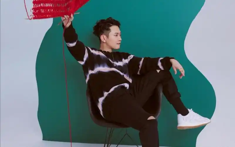 孟鹤堂孟鹤堂芭莎珠宝杂志电子书视频合集