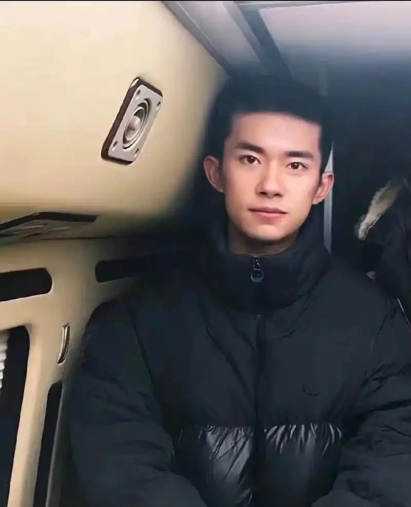 一些拍立得#向全世界安利  #易烊千玺#分享照片 - 抖音