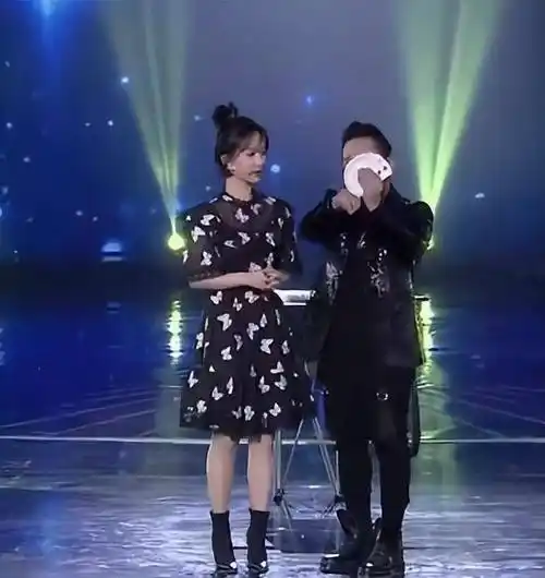 "内娱宠儿"杨紫:与黄子韬互怼被肖战宠溺,以德报怨守护马思纯_魔术