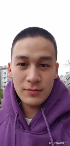 想剃寸头好几年了吧,丑也就丑两三个月不碍事,放心大胆的剃!