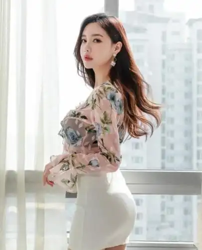 韩国嫩模金惠美:永恒永久陪着你,一生一世伴着你!