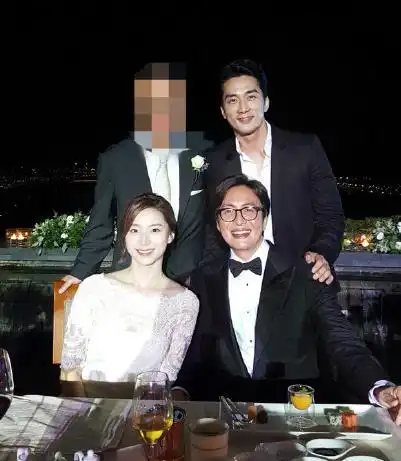 裴勇俊大婚宋承宪道贺 两大男神齐聚魅力无限