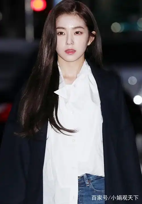 裴珠泫最新私服美照曝光,白到发光的仙女,真的是颜值时刻在线