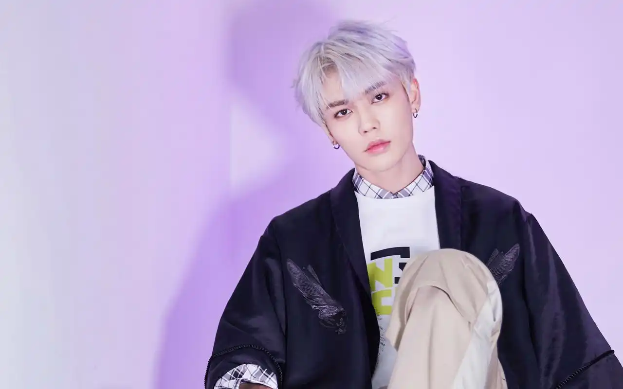 林彦俊帅气图片桌面电脑壁纸.