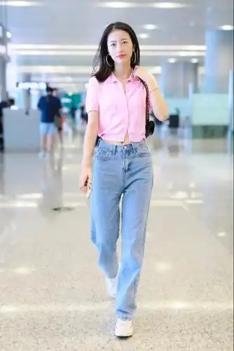 夏季怎么露才能性感又高级?女明星花式穿搭,教科书式教学来了