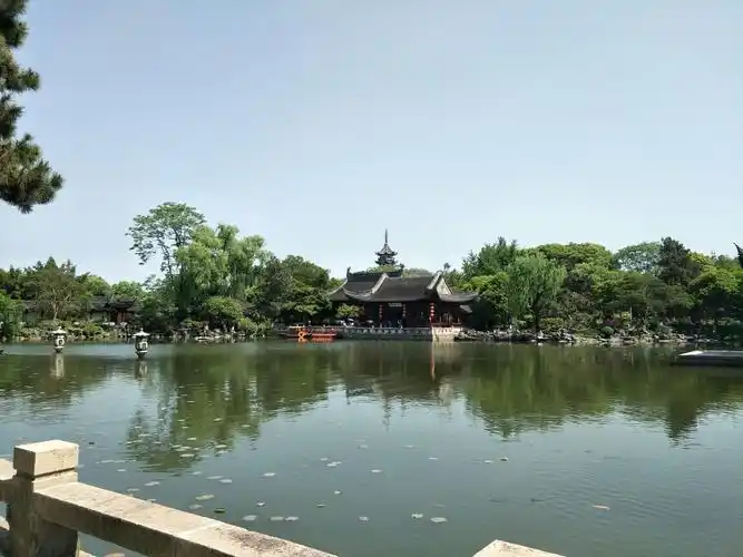 上海一处集观光,旅游和休闲的园林风景区,是aaaa级景点