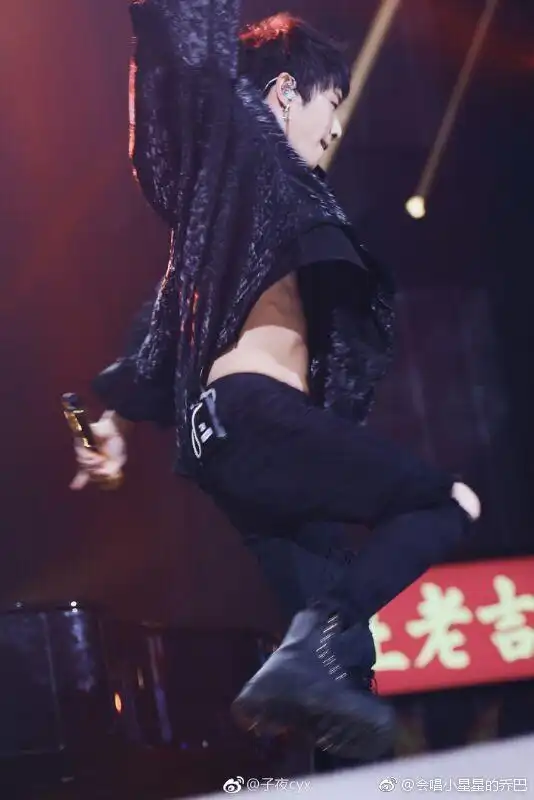 [华晨宇][分享]180819 华晨宇从肉肚到腹肌的励志蜕变 你还不减肥的