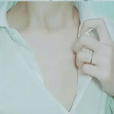 锁骨男_男生头像_我要个性网