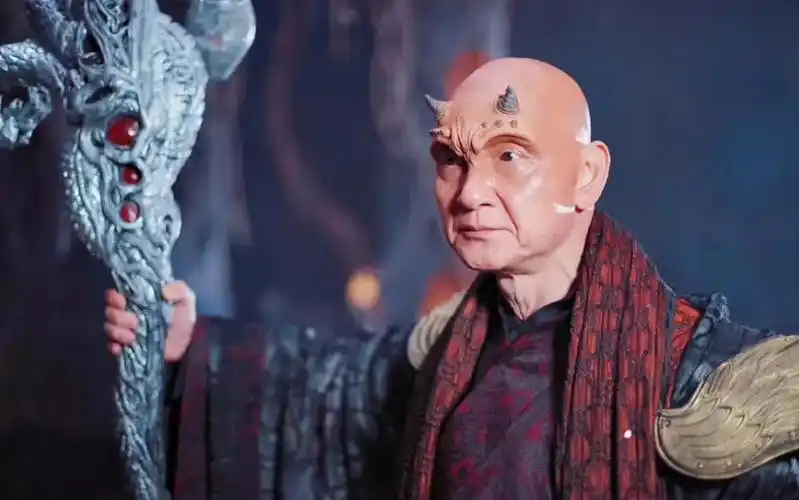 据悉,杜玉明2020年已上映与待上映的影视剧多达15部,在他这个年纪可以