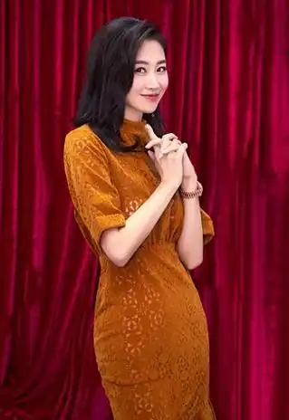 作为开心麻花的实力笑匠,韩云云颜值才华双双在线,在《喜剧总动员》