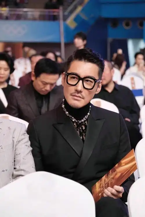 胡兵《古田军号》喜获华表奖初心不变致敬光影|演员|模特|电视剧品质