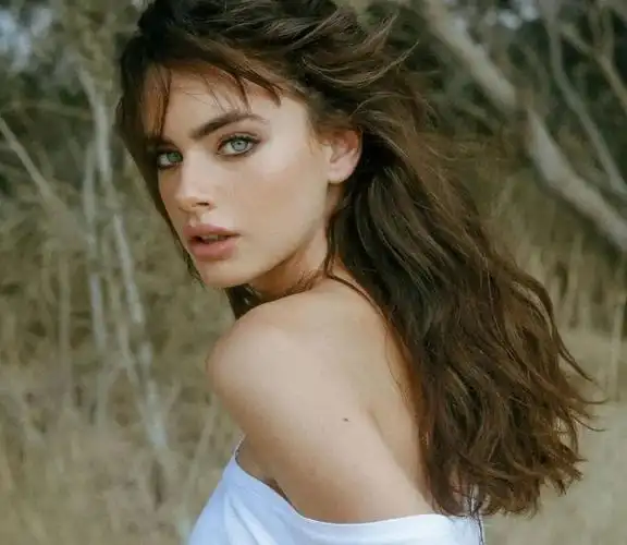 2020全球最美面孔丨yael shelbia