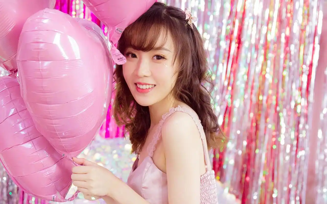 网红美女甜美写真高清电脑桌面壁纸