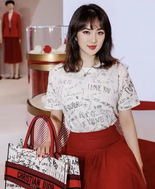 第一次看华为二公主姚安娜跳芭蕾舞,直观地感受到了金钱的力量