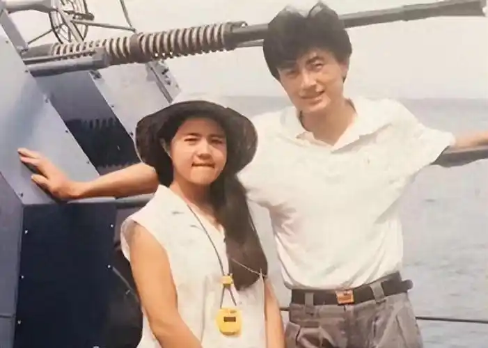 回顾刘纯燕一桩心事终了却独生女订婚303天后和金龟婿正式结婚