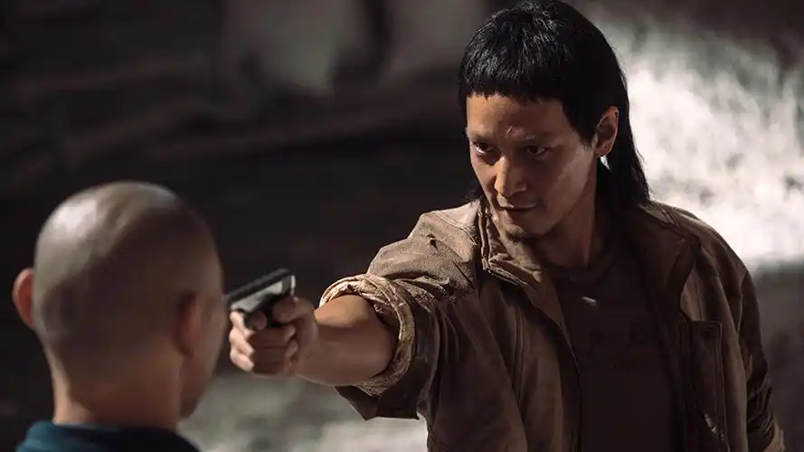 《除暴》曝正片片段 银幕罕见枪决镜头吴彦祖演技炸裂