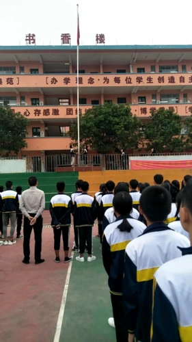 武宣县东乡中学校园文化艺术节圆满闭幕