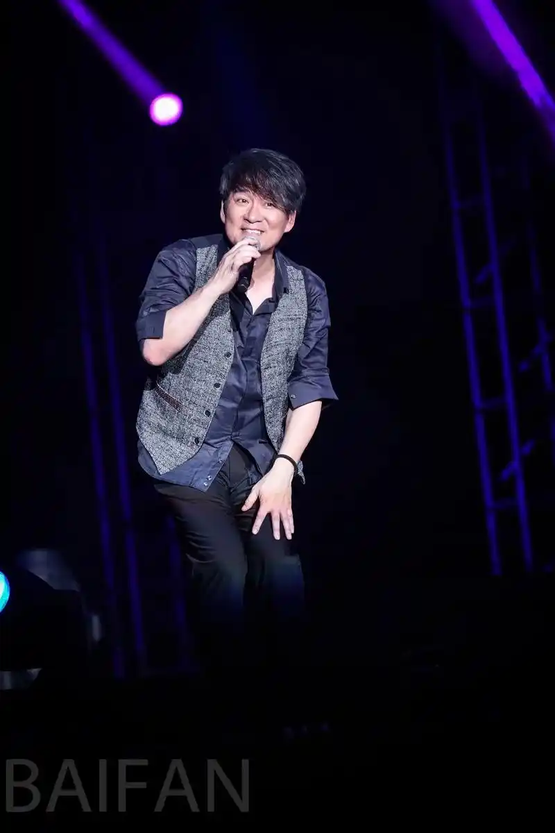 我镜头里的……周华健……#周华健 #演唱会现场#现场版liv - 抖音