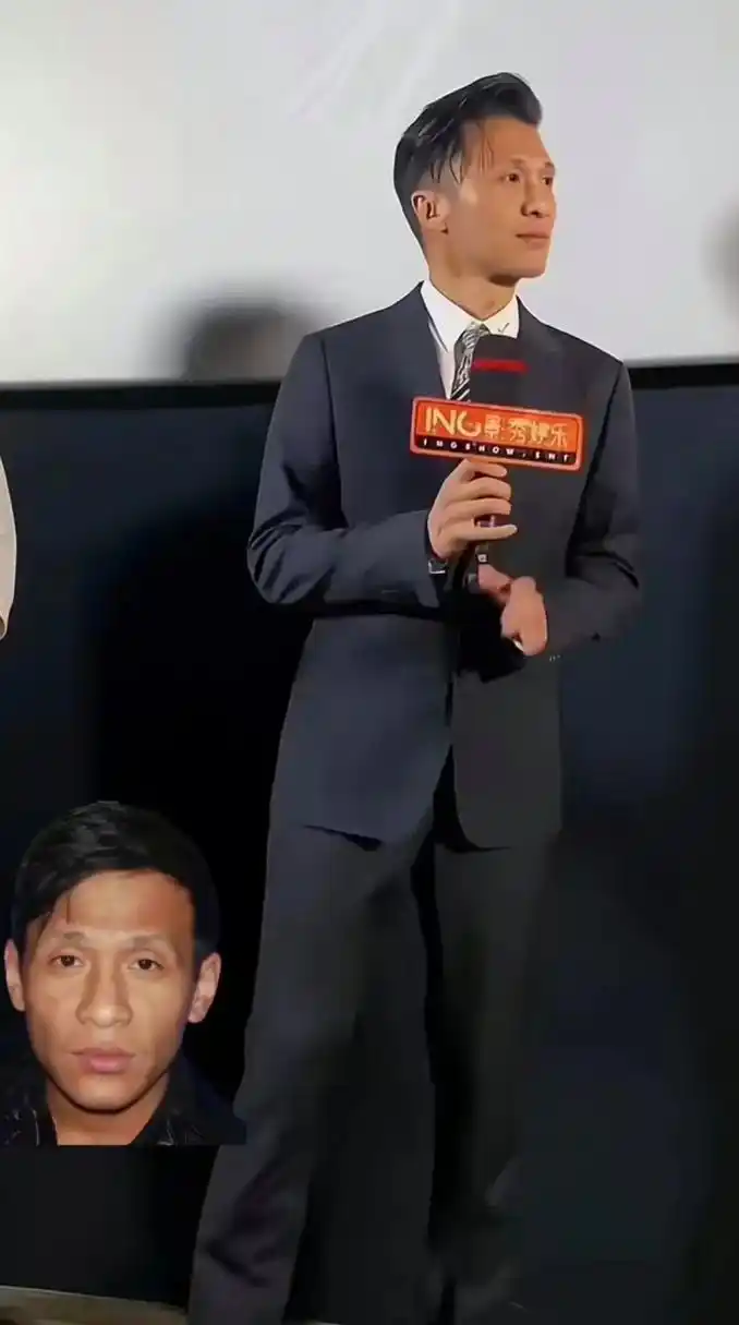 咦,宋小宝突然变帅了,还疯里疯气的,往日形象搞怪的他,突然不驼背了