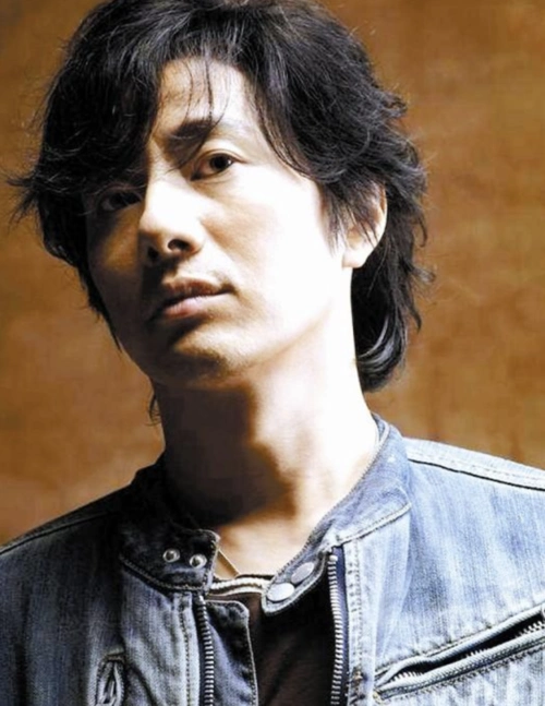 郑钧的摇滚人生,和他一生中爱过的2个重要女人