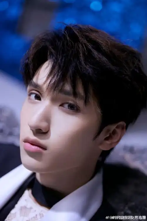 严浩翔新歌写真##严浩翔眼神好深情