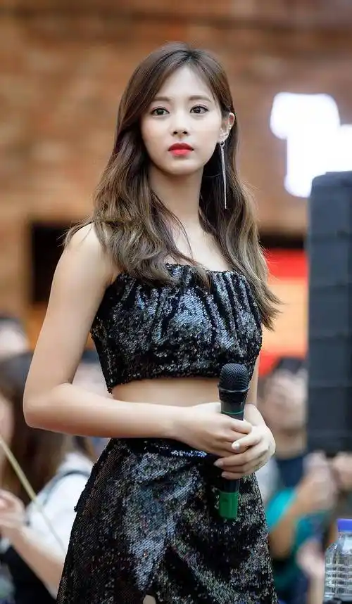 惊艳,靓丽的周子瑜_演出_漂亮_少女