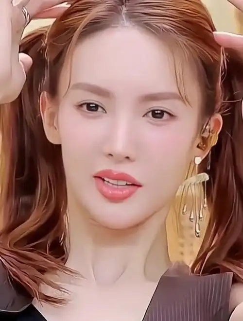 金晨眼神会拉丝,优雅与性感并存的北舞校花,就喜欢这股子洒脱劲