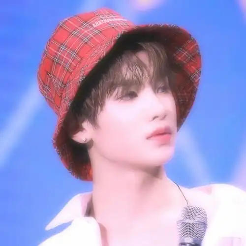 爱豆头像cr.二传注出处 by江娱均自截自调图(黄明昊)