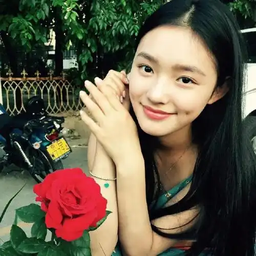 早期的林允##林允早期照片