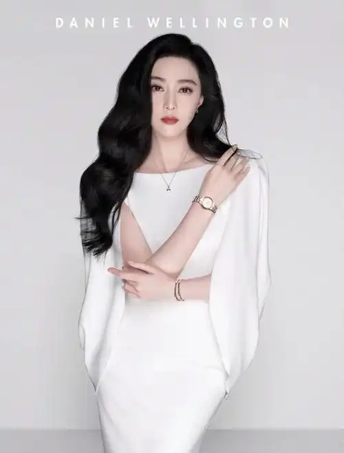 范冰冰为复出也是拼了!登杂志演绎"三代同堂",气场简直无敌|发型|西装