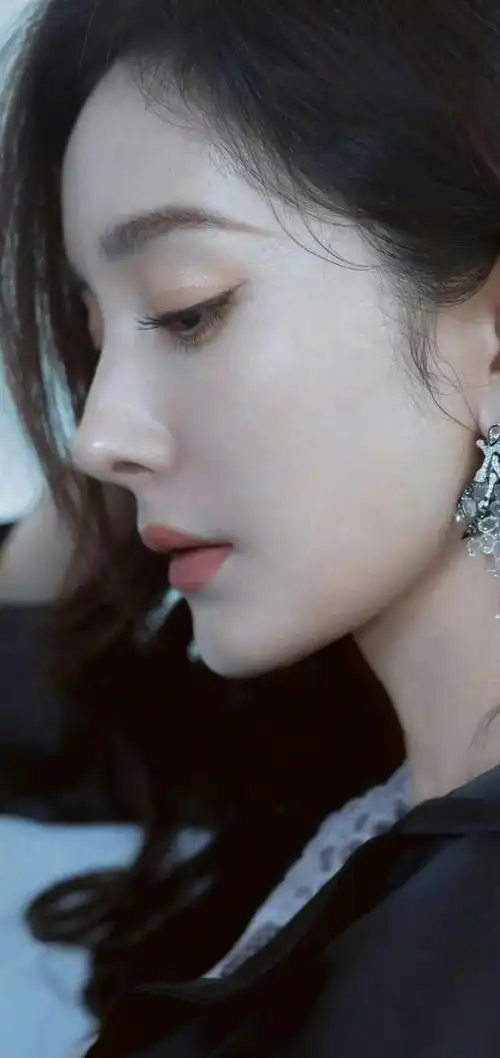 高清锁屏壁纸《杨幂》第1645期|壁纸|杨幂_手机网易网