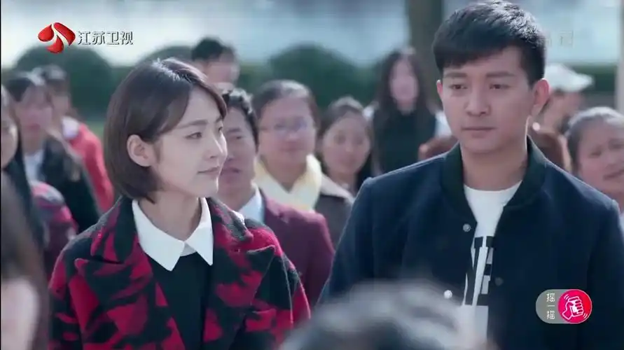 【鸡毛飞上天】莱昂借教大家外语的机会暗表爱慕之情,邱岩直接翻译给