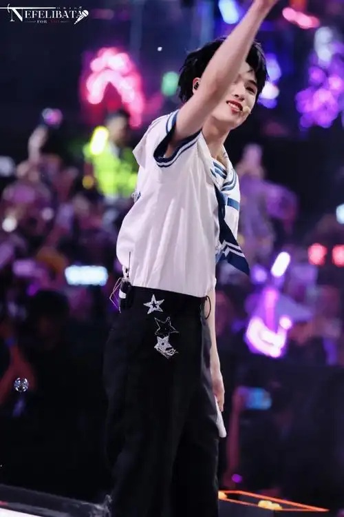 严浩翔的车坏了##严浩翔叁重楼暨出道四周年演唱会