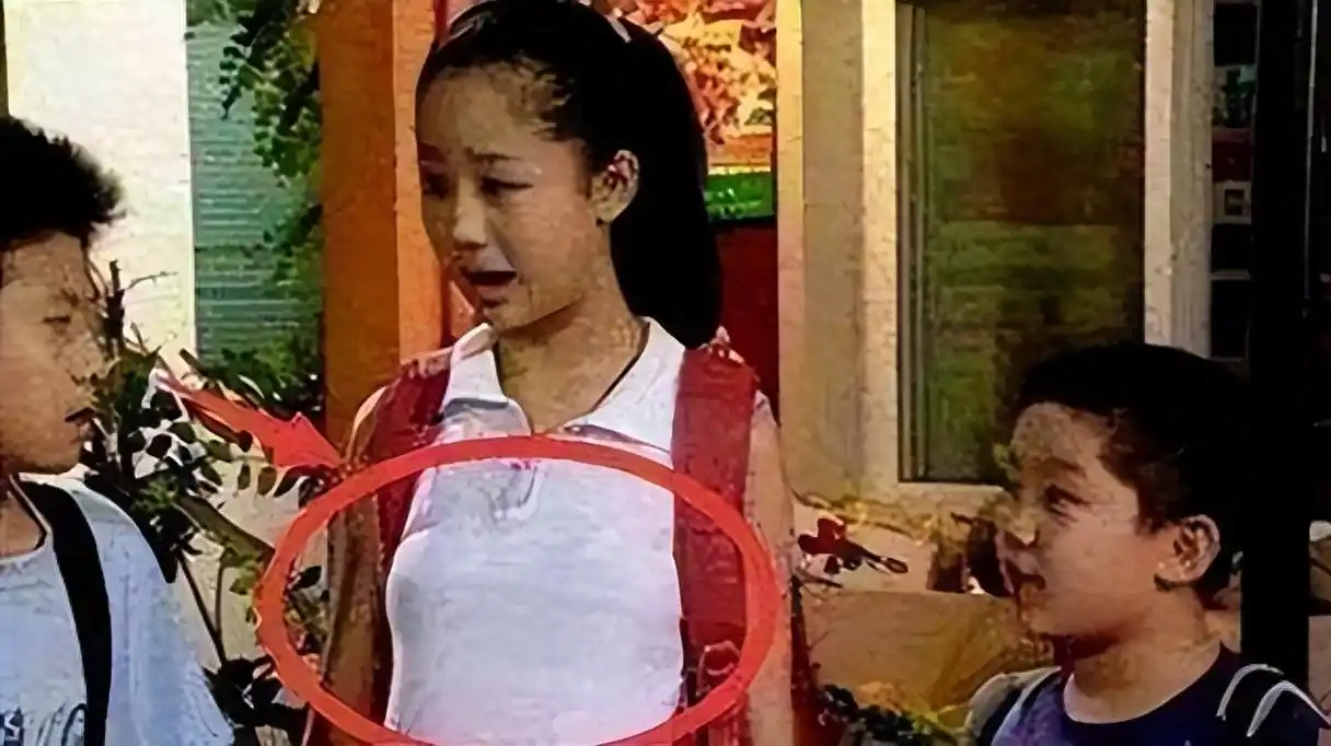 《家有儿女》中的穿帮镜头,连三岁小孩都骗不过,简直不忍直视