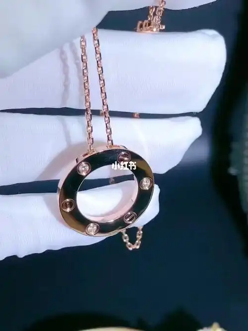 卡地亚love三钻大饼项链简单经典款ca