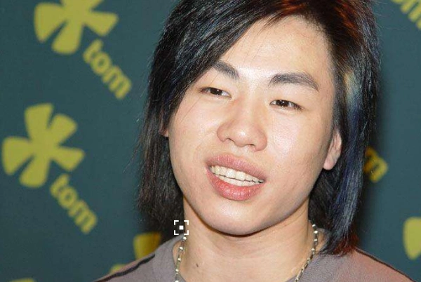 当年正处于事业巅峰期的胡彦斌为何要一度选择告别歌坛