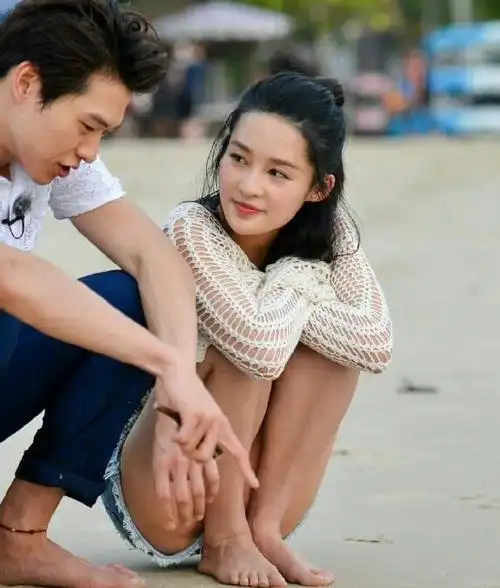 李沁男朋友是谁李沁和杨洋魏大勋谈过恋爱吗