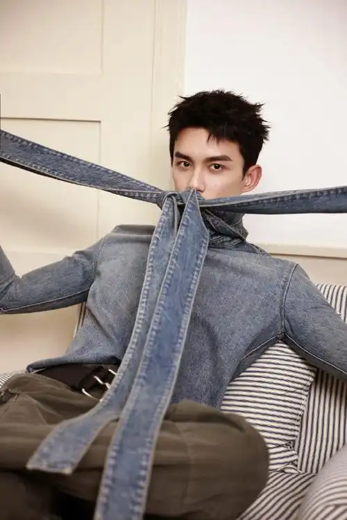 吴磊好大的蝴蝶结领带##吴磊超长牛仔蝴蝶结领带