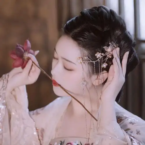 古风真人头像尝矜绝代色复恃倾城姿