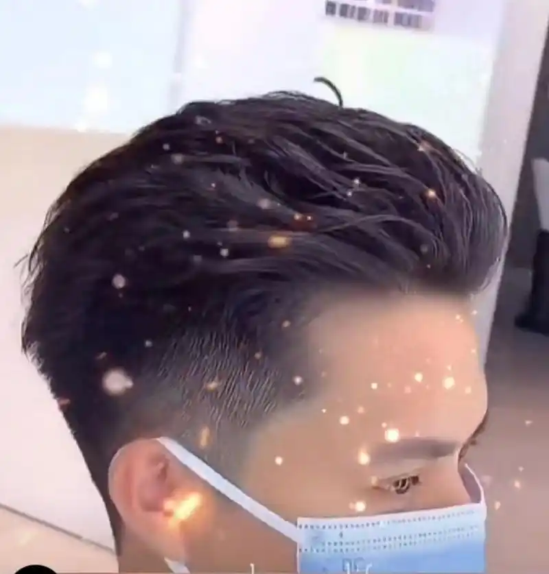 纹理烫全头后背真的很好看 太帅了,第一次做没想到这么成功,远远超出