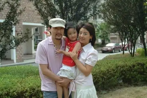 饰演杜冰雁的小李琳二婚嫁给小8岁的经超现在怎么样了