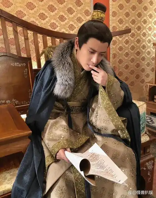 他是运气最好的"农民工",从工地搬砖到改行演戏,他值得吗?