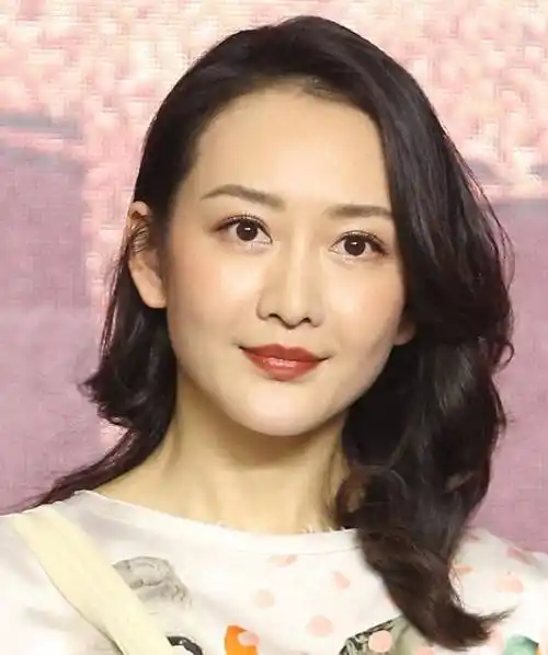 王鸥对姐姐的理解,时尚稳重的心态也能让女人更加的有魅力_年龄_舞台