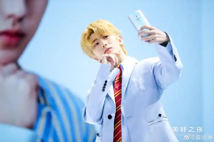 蔡徐坤 - 堆糖,美图壁纸兴趣社区